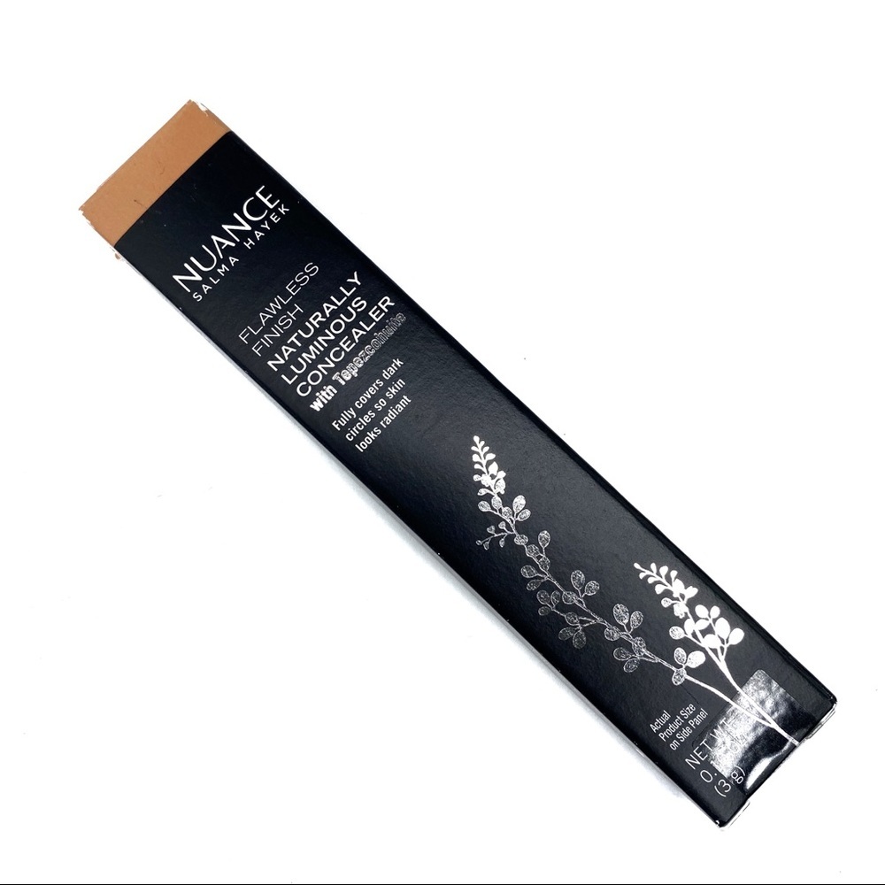 Salma Hayek Nuance Luminous Concealer: Medium #430